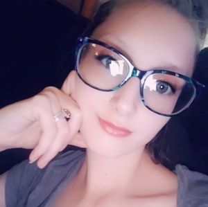 Meet your Posher, Katrina